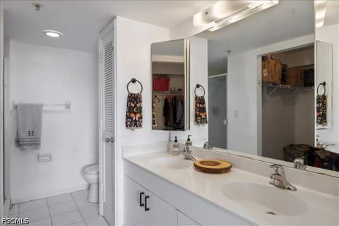 9660 Victoria Ln 206, Naples FL - photo 10 of 23