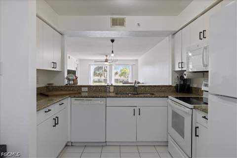 9660 Victoria Ln 206, Naples FL - photo 6 of 23