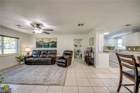 2912 Poinciana Dr, Naples FL - photo 7 of 47