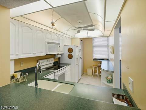320 Seaview Ct 904, Marco Island FL - photo 22 of 40