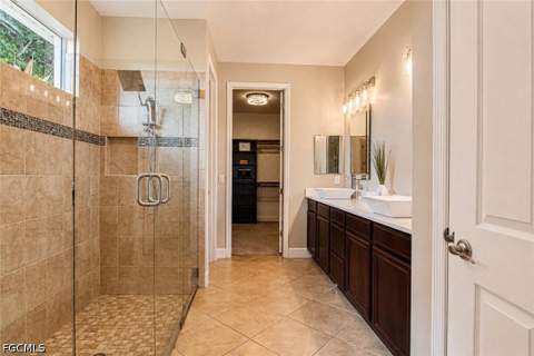 2705 Lambay Ct, Cape Coral FL - photo 10 of 45