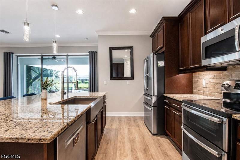 4 bedroom SingleFamilyResidence at 2705 Lambay Ct, Sandoval, Cape Coral — photo 3