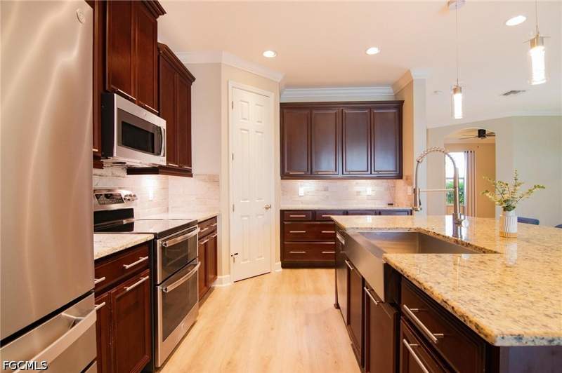 4 bedroom SingleFamilyResidence at 2705 Lambay Ct, Sandoval, Cape Coral — photo 4