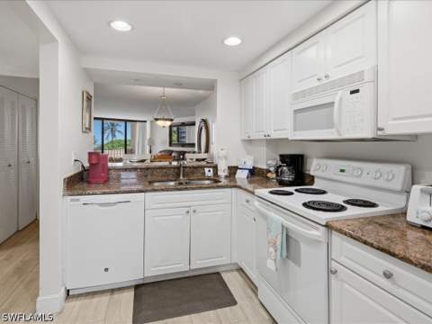 380 Seaview Ct 204, Marco Island FL - photo 11 of 26