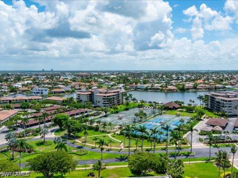 380 Seaview Ct 204, Marco Island FL - photo 17 of 26