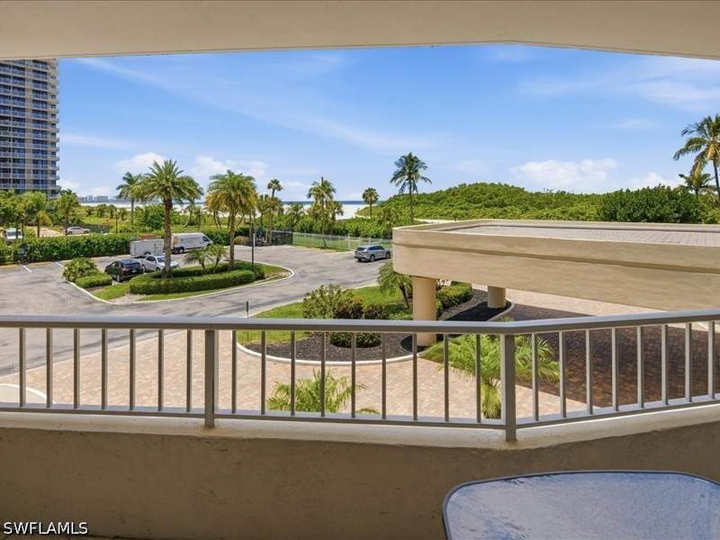 2 bedroom Condominium at 380 Seaview Ct 204, South Seas, Marco Island — photo 4