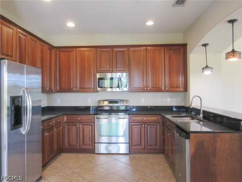 11908 Izarra Way 7001, Fort Myers FL - photo 11 of 28