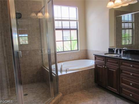11908 Izarra Way 7001, Fort Myers FL - photo 17 of 28