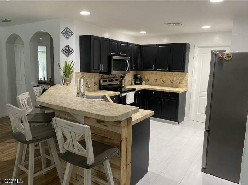 3 bedroom SingleFamilyResidence at 361 Partridge St, Lehigh Acres, Lehigh Acres — photo 5