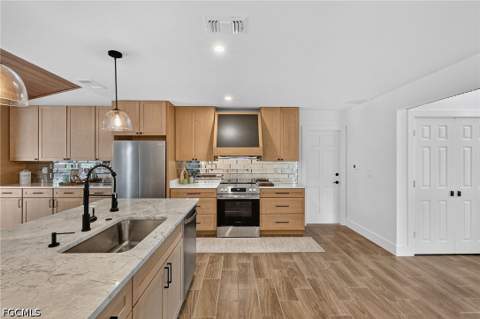 9100 Aster Rd, Fort Myers FL - photo 9 of 40