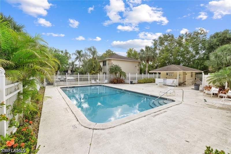 2 bedroom Condominium at 5406 16th Pl SW E4, Sun Catcher, Naples — photo 5
