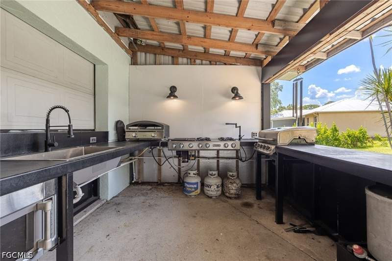 3 bedroom SingleFamilyResidence at 11402 Habersham Ct, Timberbend Subd, North Fort Myers — photo 5
