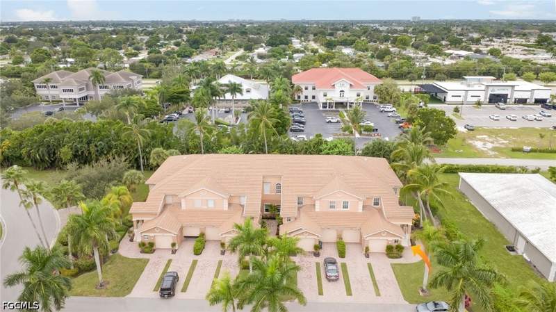 3 bedroom Townhouse at 13921 Lake Mahogany Blvd 2824, Reflection Lakes, Fort Myers — photo 3