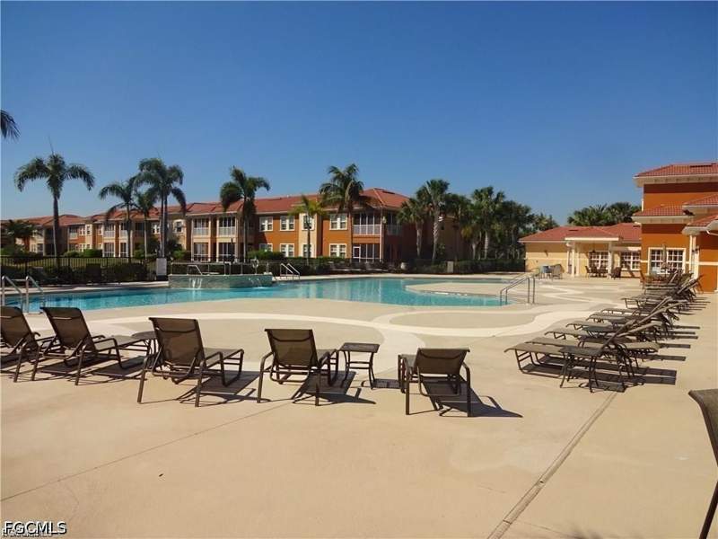 3 bedroom Condominium at 8892 Via Isola Ct, Marbella On Cypress, Fort Myers — photo 5