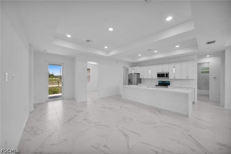 3 bedroom SingleFamilyResidence at 3210 30th St SW, Lehigh Acres, Lehigh Acres — photo 4