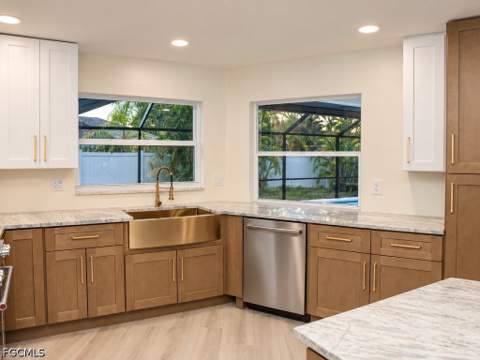 5687 Eichen Cir E, Fort Myers FL - photo 13 of 34