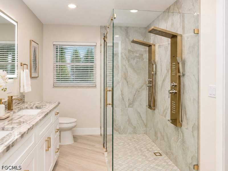 3 bedroom SingleFamilyResidence at 5687 Eichen Cir E, Sunset Cove, Fort Myers — photo 4