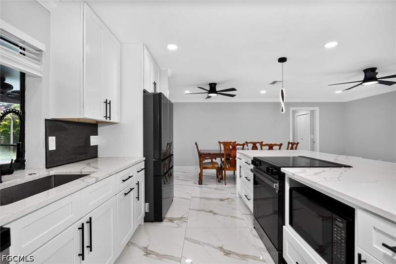 3 bedroom SingleFamilyResidence at 1504 Beechwood Trl, Whiskey Creek, Fort Myers — photo 4