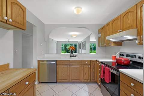 3051 Sandpiper Bay Cir I101, Naples FL - photo 8 of 30