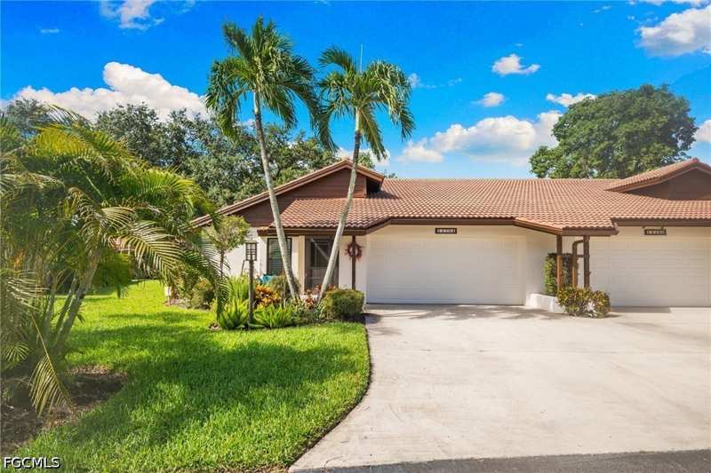 2 bedroom Attached at 13264 Tall Pine Cir, Pinebrook Woods, Fort Myers — photo 1