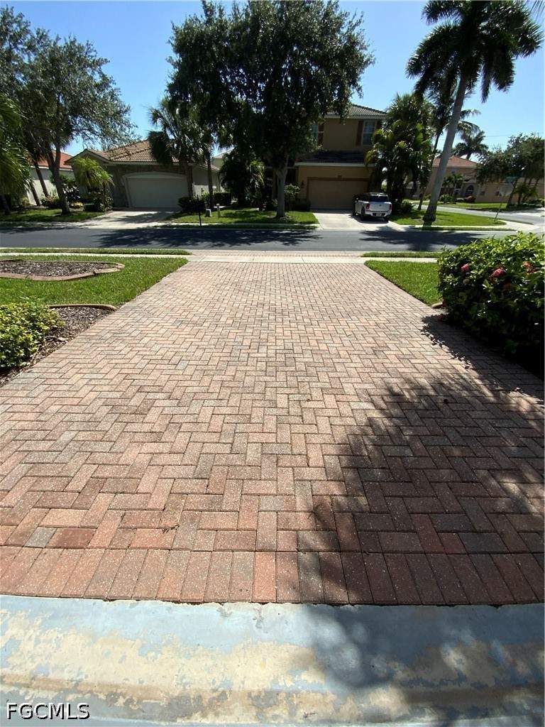 3 bedroom SingleFamilyResidence at 2565 Deerfield Lake Ct, Coral Lakes, Cape Coral — photo 4