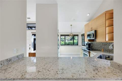 529 Bay Villas Ln, Naples FL - photo 8 of 25