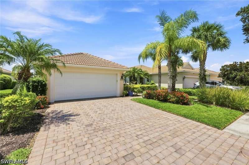 3 bedroom SingleFamilyResidence at 8732 Querce Ct, Verona Walk, Naples — photo 1