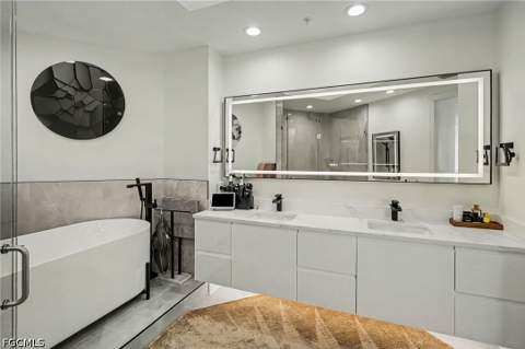2090 W 1st St E2505, Fort Myers FL - photo 23 of 45