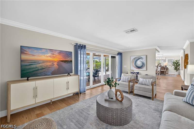 3 bedroom SingleFamilyResidence at 1590 Sandpiper St, Royal Harbor, Naples — photo 5