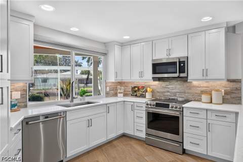 1590 Sandpiper St, Naples FL - photo 9 of 30