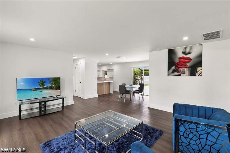 2 bedroom SingleFamilyResidence at 351 Columbus Way, Marco Island, Marco Island — photo 4