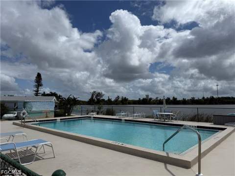 17142/17145 Casselberry Ln, Fort Myers FL - photo 24 of 26