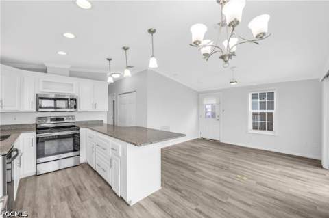 17142/17145 Casselberry Ln, Fort Myers FL - photo 7 of 26