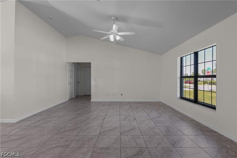3 bedroom SingleFamilyResidence at 518 SE Van Loon Ter, Cape Coral, Cape Coral — photo 5