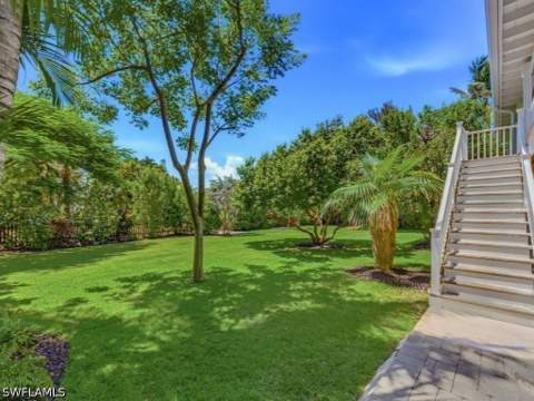2023 Mills Ln, Naples FL - photo 6 of 35