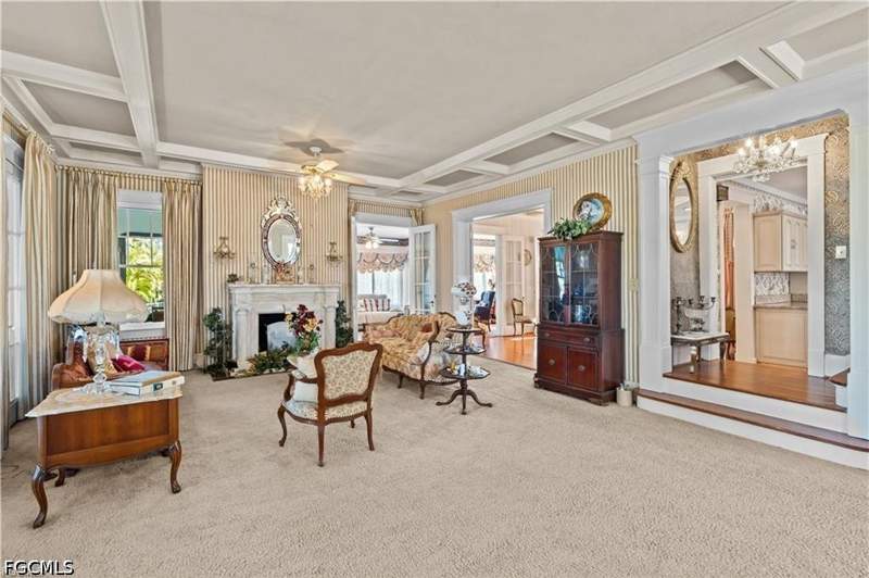 5 bedroom SingleFamilyResidence at 3235 Avocado Dr, Riverside, Fort Myers — photo 3