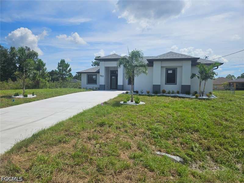 3 bedroom SingleFamilyResidence at 1102 Poinsettia Ave, Lehigh Acres, Lehigh Acres — photo 1