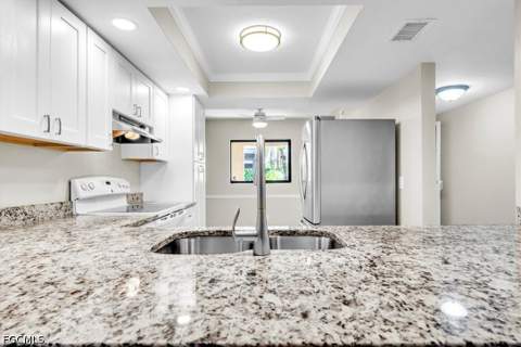 4719 SE 17th Pl 105, Cape Coral FL - photo 13 of 44