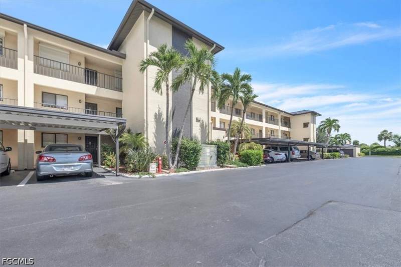 2 bedroom Condominium at 4719 SE 17th Pl 105, Clipper Bay Condo, Cape Coral — photo 4