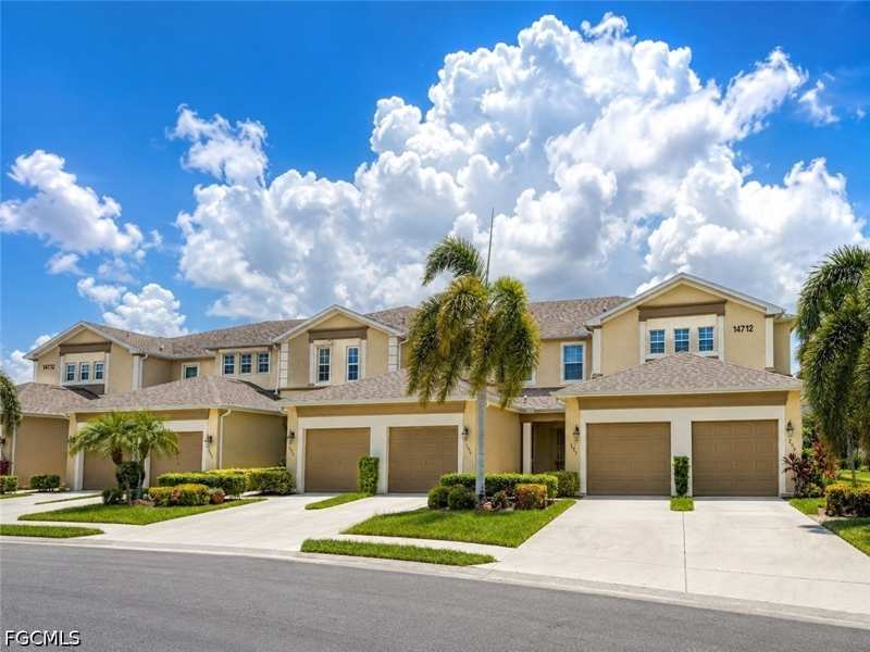 2 bedroom Condominium at 14712 Calusa Palms Dr 204, Calusa Palms Vi, Fort Myers — photo 1