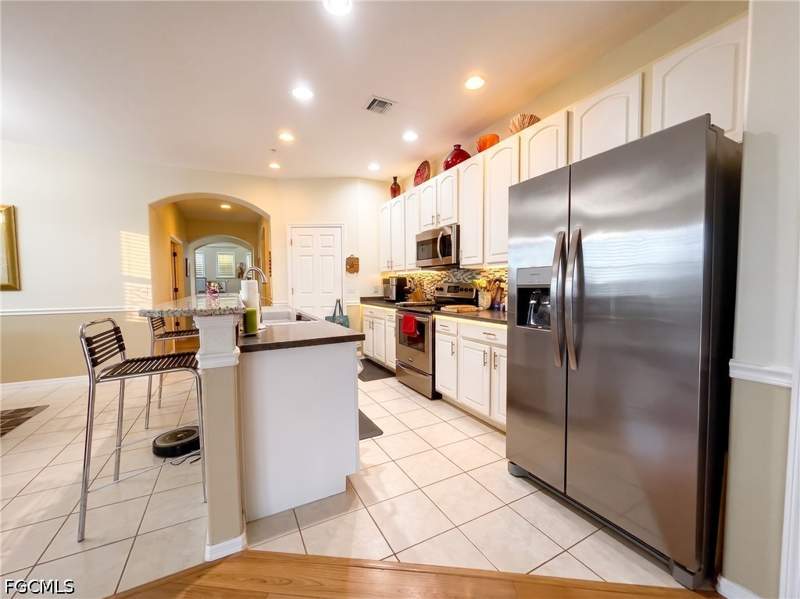 2 bedroom Condominium at 14712 Calusa Palms Dr 204, Calusa Palms Vi, Fort Myers — photo 3