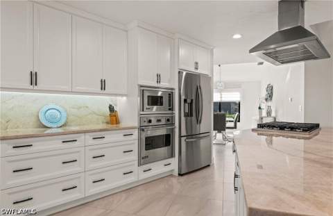 2307 Queens Way, Naples FL - photo 16 of 44