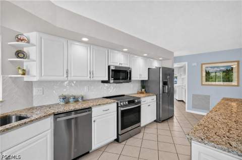 7585 Eaglet Ct, Fort Myers FL - photo 15 of 37