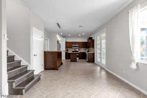 17404 Delaware Rd, Fort Myers FL - photo 6 of 39
