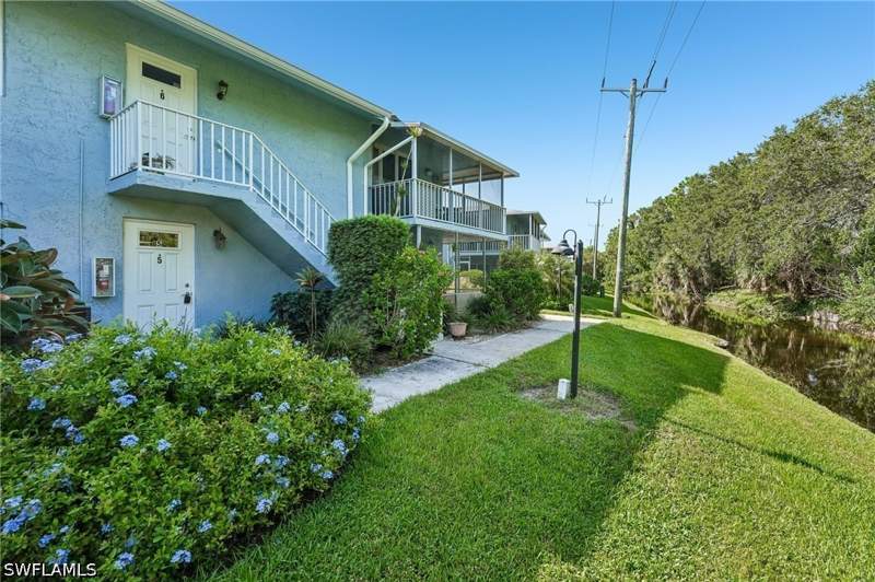 2 bedroom Condominium at 248 Palm Dr 5, Glades Country Club, Naples — photo 3