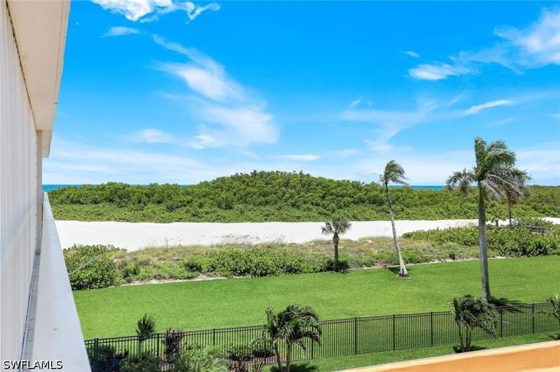 2 bedroom Condominium at 320 Seaview Ct 307, South Seas, Marco Island — photo 2
