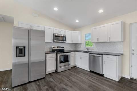 3113 Pebble Ln, Labelle FL - photo 6 of 38