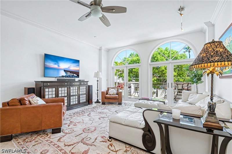2 bedroom Condominium at 780 5th Ave S 203, Olde Naples, Naples — photo 4