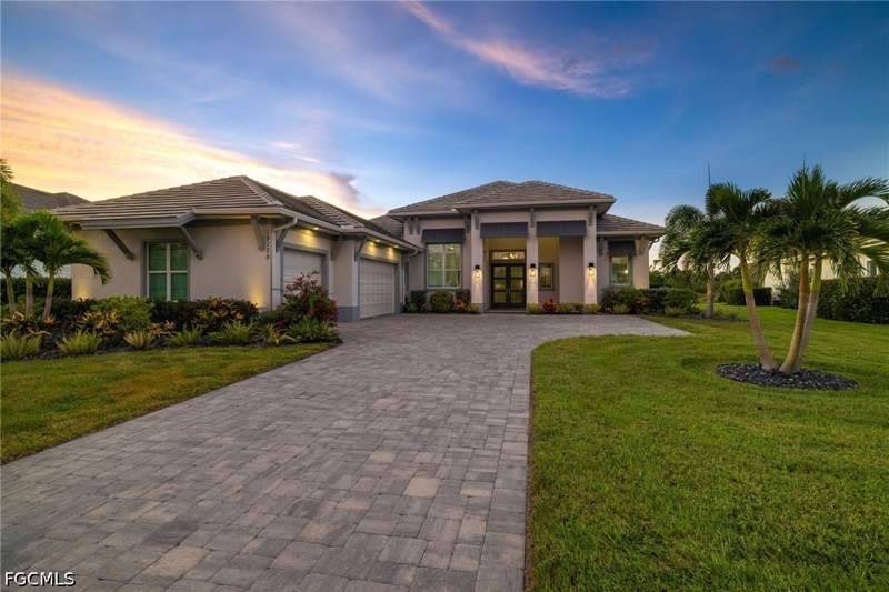 4 bedroom SingleFamilyResidence at 19130 Wildblue Blvd, Wildblue, Fort Myers — photo 4