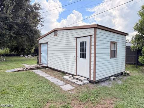 8240 Penny Dr, North Fort Myers FL - photo 7 of 19